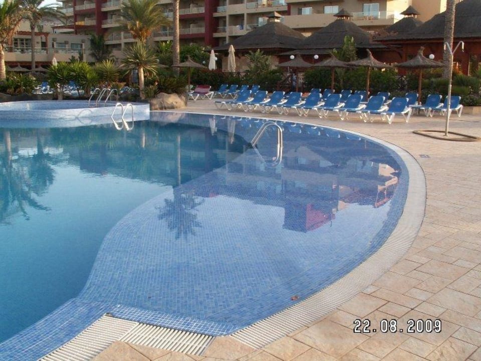 Pool mit flachem Sonnbereich Elba Carlota Beach & Golf Resort