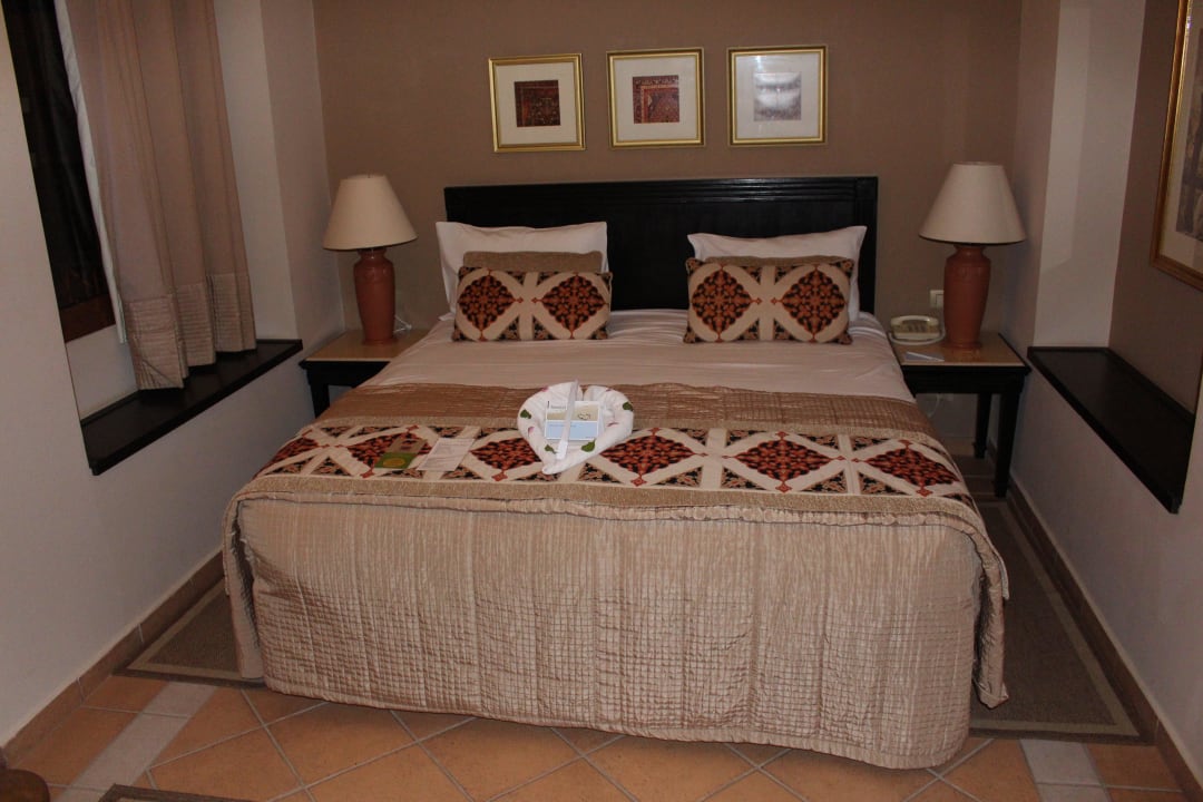 Jeden Tag neue Deko auf dem Bett Steigenberger Coraya Beach - Adults only