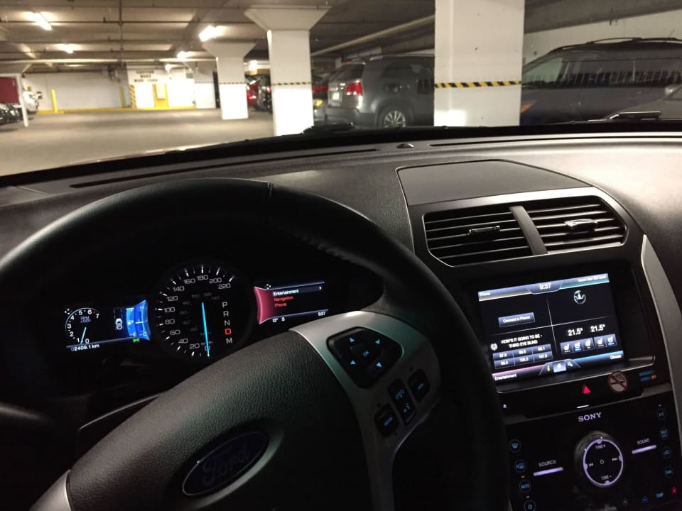 Tiefgarage Cambridge Suites Hotel