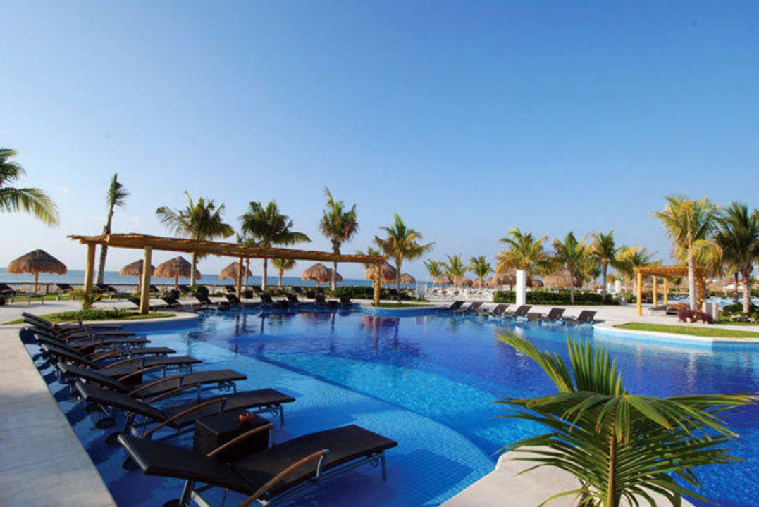 Piscina BlueBay Grand Esmeralda