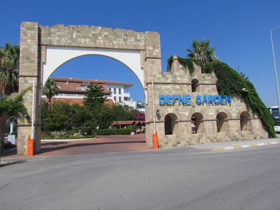 Einfahrt Hotel Defne Garden