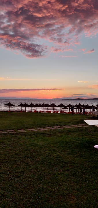 Strand Istion Club & Spa