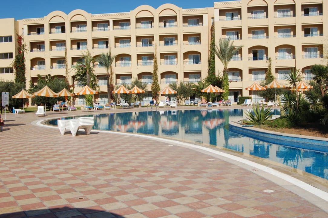 Vue sur la piscine  Nour Palace Resort & Thalasso