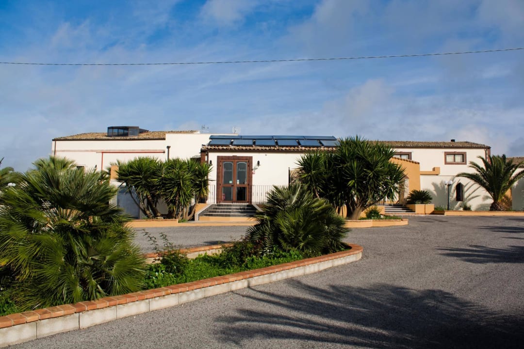 Outside view Domus Aurea Resort