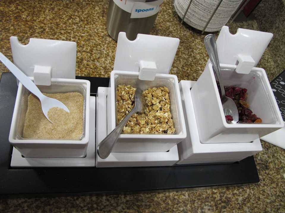  Ceralien Hotel Hampton Inn & Suites Las Vegas South