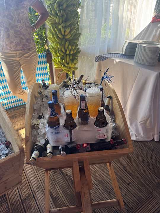 Strand Side Royal Style Hotel