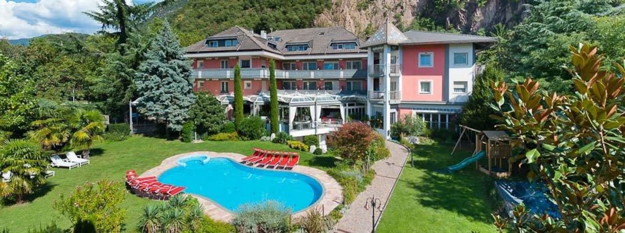 Hotelfassade Business Resort Parkhotel Werth