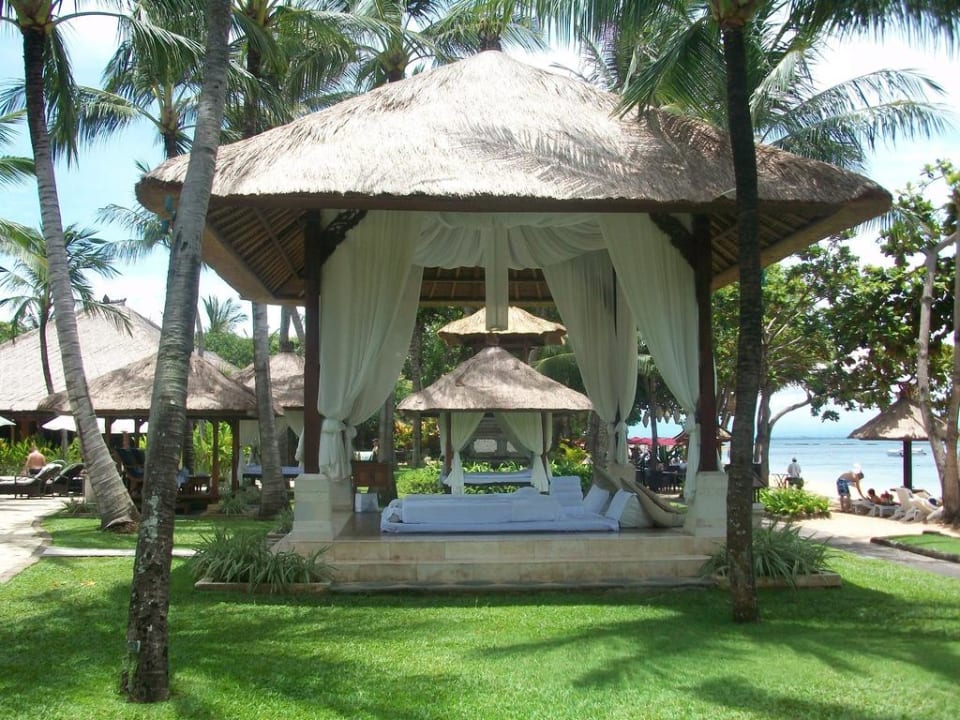 Massagepavillion am Strand The Laguna A Luxury Collection Resort & Spa