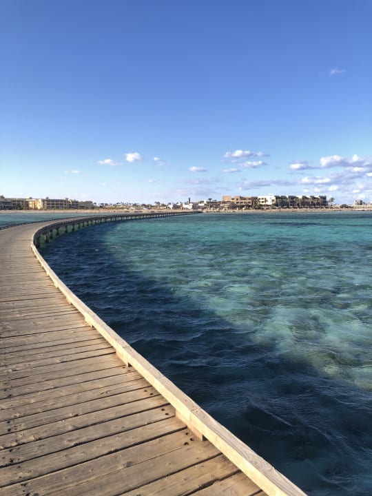 Strand The Breakers Diving & Surfing Lodge