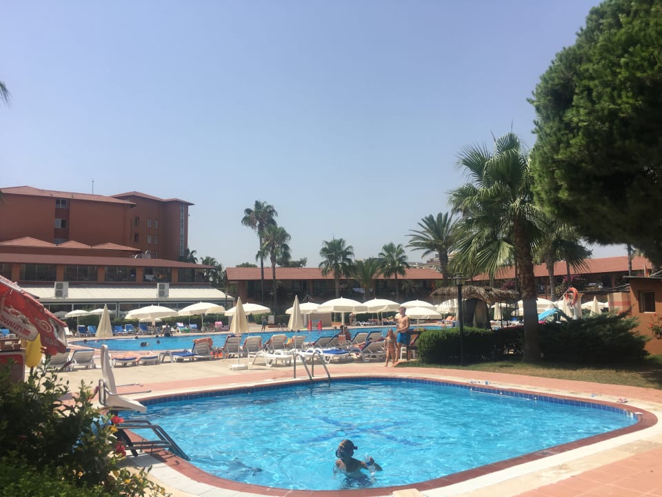 Pool Club Turtas Beach Hotel