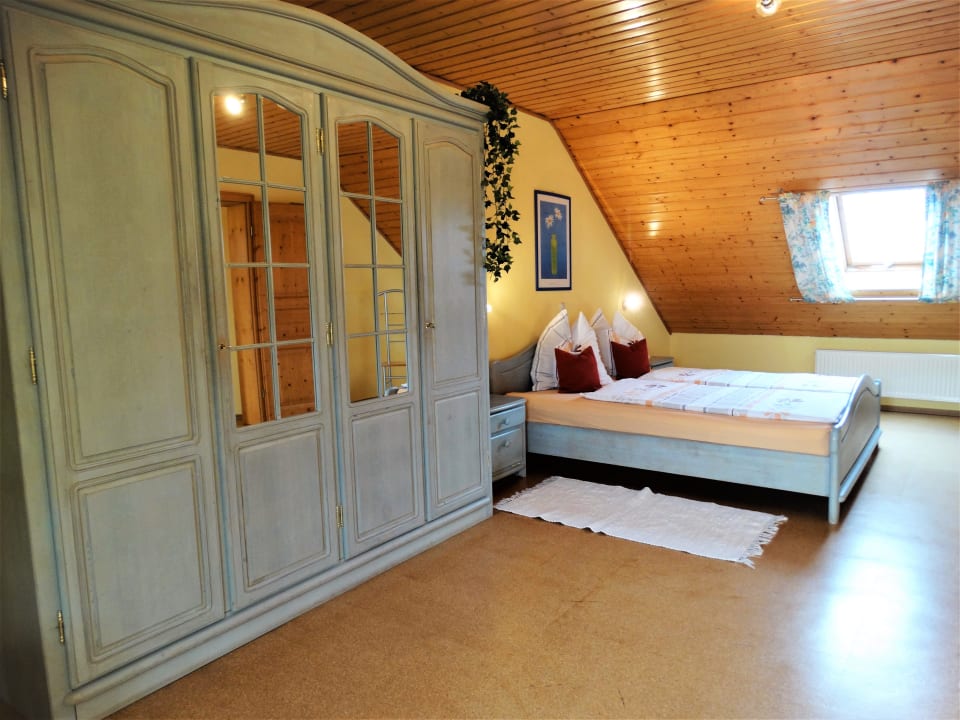 Zimmer Schwarz-Hof