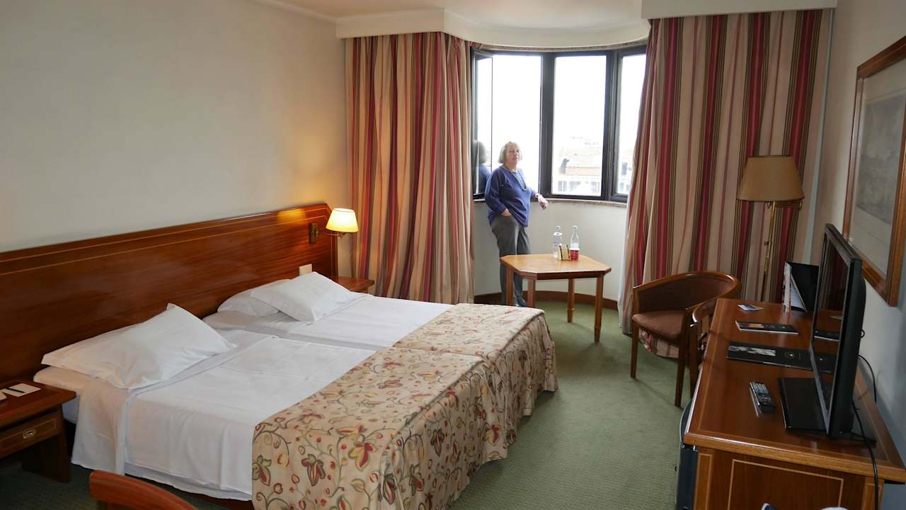 Ein schönes Zimmer mit schöner Aussicht Hotel Real Parque