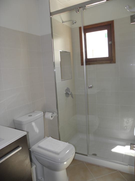 Renovados en 2014 Hostal Doris