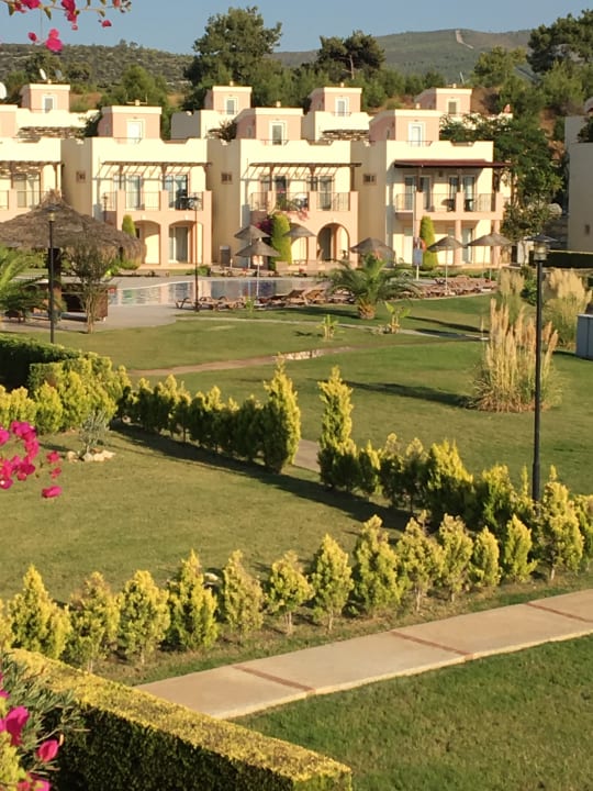 Gartenanlage Ramada Residences By Wyndham Bozbuk