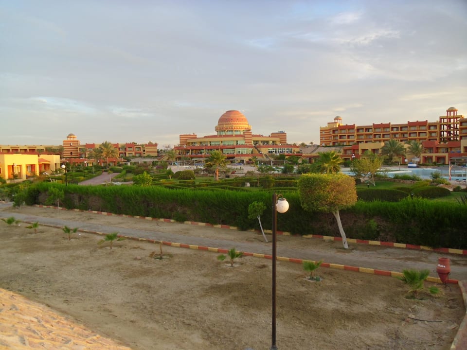 Widok na hotelplaza Malikia Resort Abu Dabbab