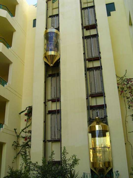 Lift Moreno Horizon Spa & Resort