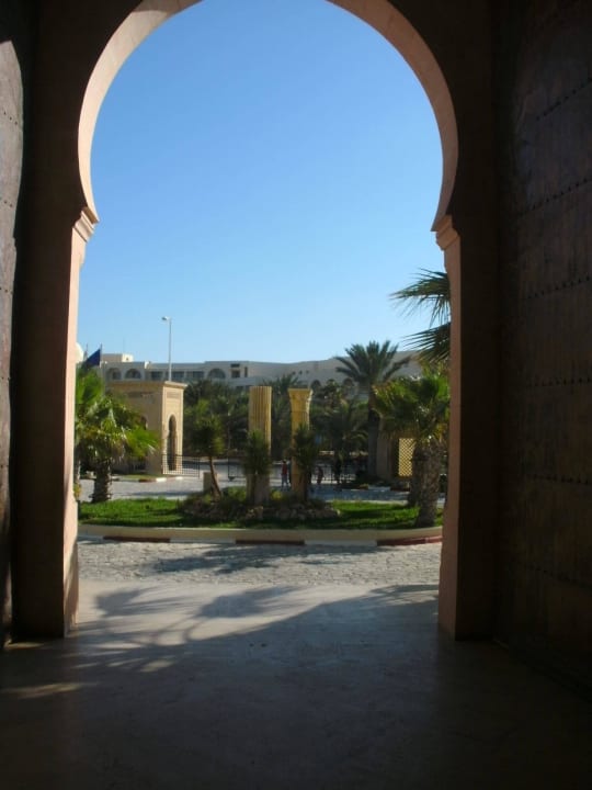 Am Tor immer Security  The Ksar Djerba Charming Hotel & SPA