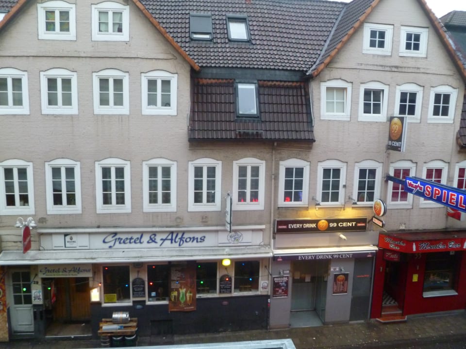 Ausblick St.Joseph Hotel Hamburg St.Pauli Kiez Reeperbahn