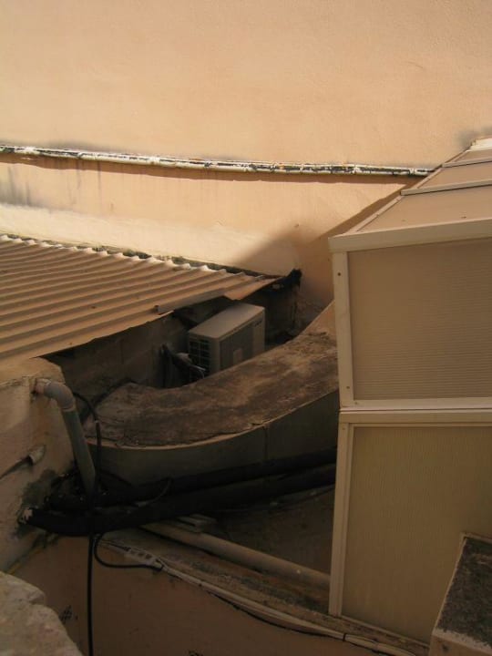 Mehr Blick in den Innenhof vom Hispania Hotel Hispania