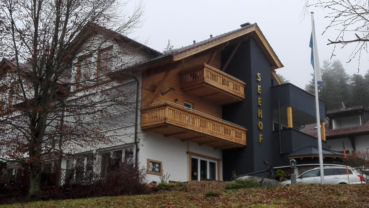Außenansicht Hotel Seehof Tauer