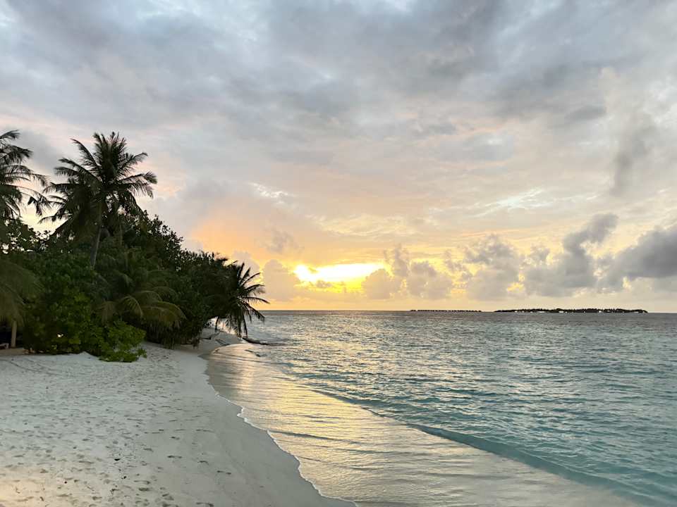 Strand Vilamendhoo Island Resort & Spa