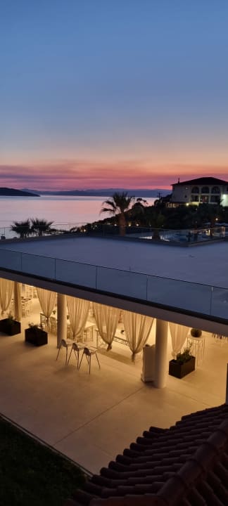 Außenansicht Akrathos Beach Hotel