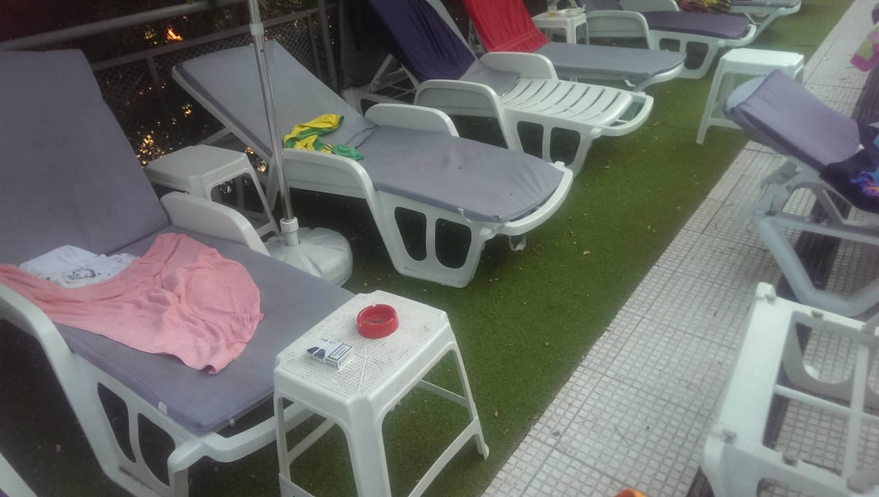 Alles voller Blätter  Park Hotel Golden Beach