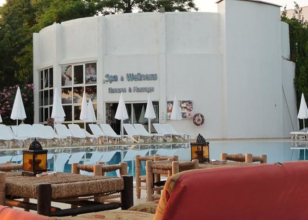 Spa & Wellness mit Pool am Abend Labranda Alantur Resort