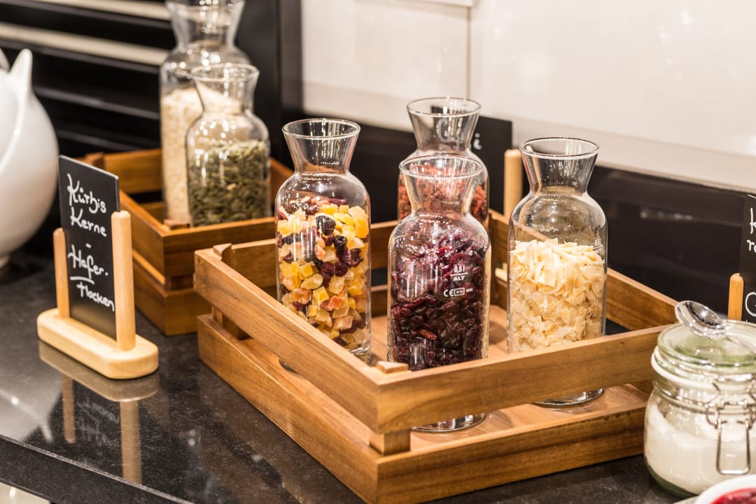 Gastro Holiday Inn – the niu, Charly Frankfurt City