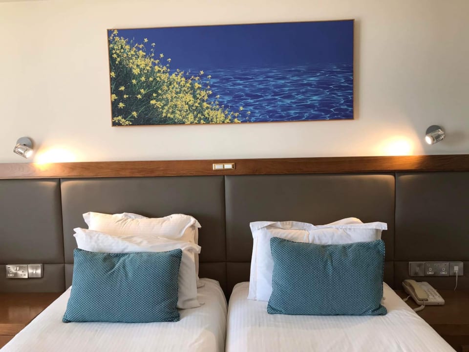 Zimmer The Golden Bay Beach Hotel