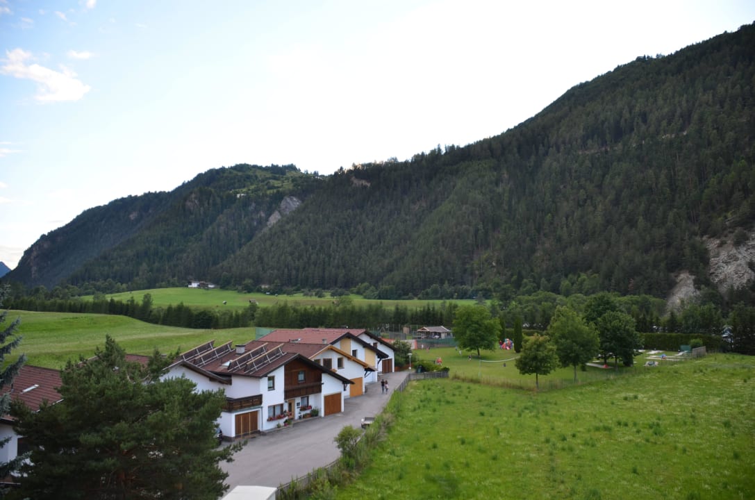 Weg zur Tennisanlage Hotel Truyenhof