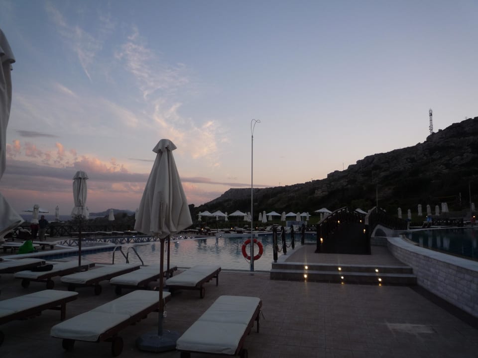 Im oberen Hotelbereich Hotel Kalithea Horizon Royal