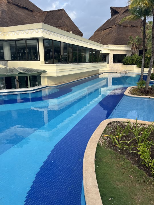 Pool Bahia Principe Luxury Akumal