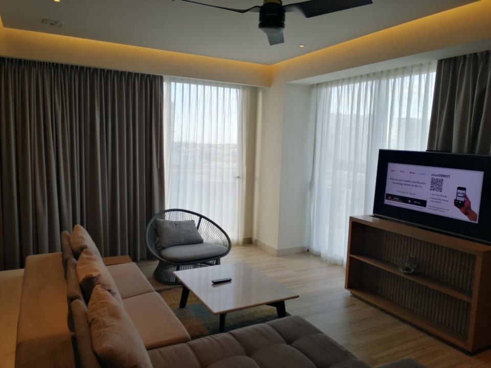 Zimmer Renaissance Cancun Resort & Marina