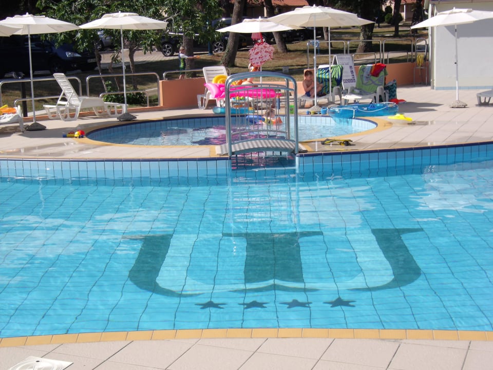 Pool mit 4 Sternen.. Apartments Materada Residence