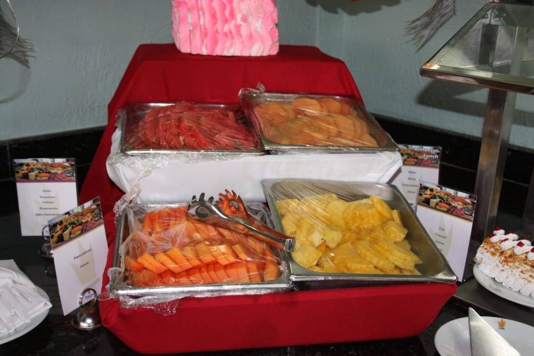 Mittagessen im Mare Nostrum, Obst Punta Cana Princess All Suites Resort & Spa