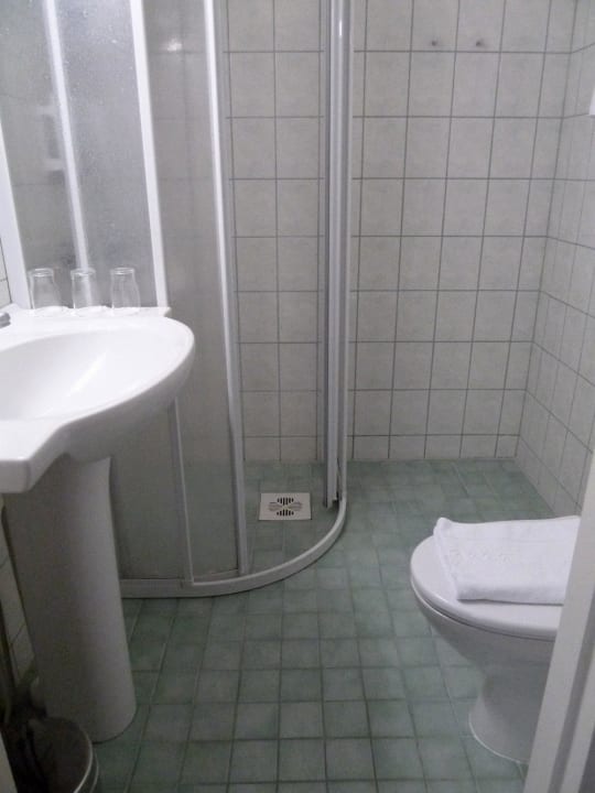 Das Bad ist modern Scandic Imatran Valtionhotelli