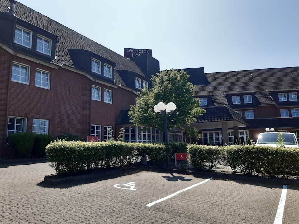 Außenansicht Leonardo Hotel Hamburg-Stillhorn