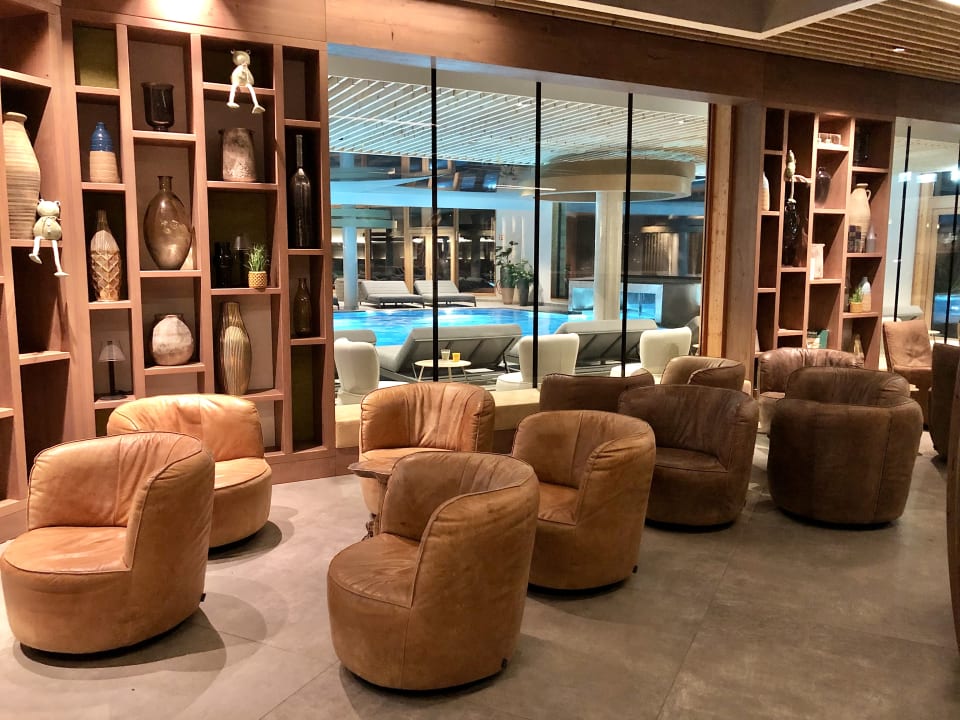 Lobby The Grand Green - Familux Resort