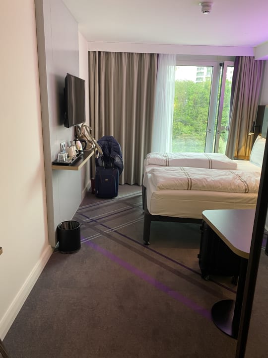 Zimmer Premier Inn Stuttgart City Centre Hotel