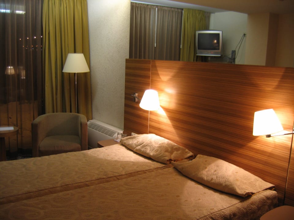 Hotel Ulemiste. Room. Mercure Tallinn