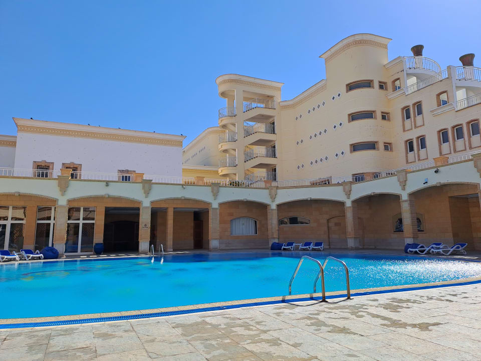 Pool Palm Royale Resort - Soma Bay