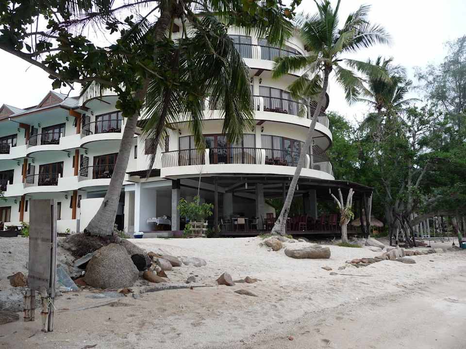 Blick vom Strand zum Restaurant Koh Tao Regal Resort