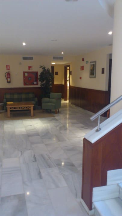 Bereich vor dem Speisesaal Garbí Cala Millor