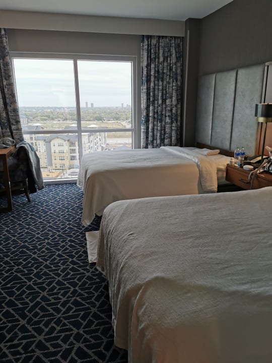 Zimmer Embassy Suites By Hilton Denton Convention Center