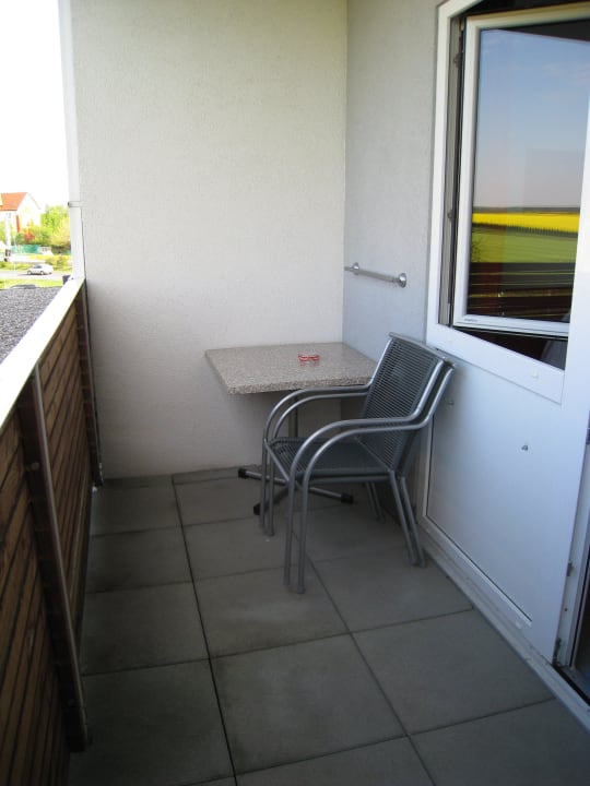 Balkon All In Red Thermenhotel