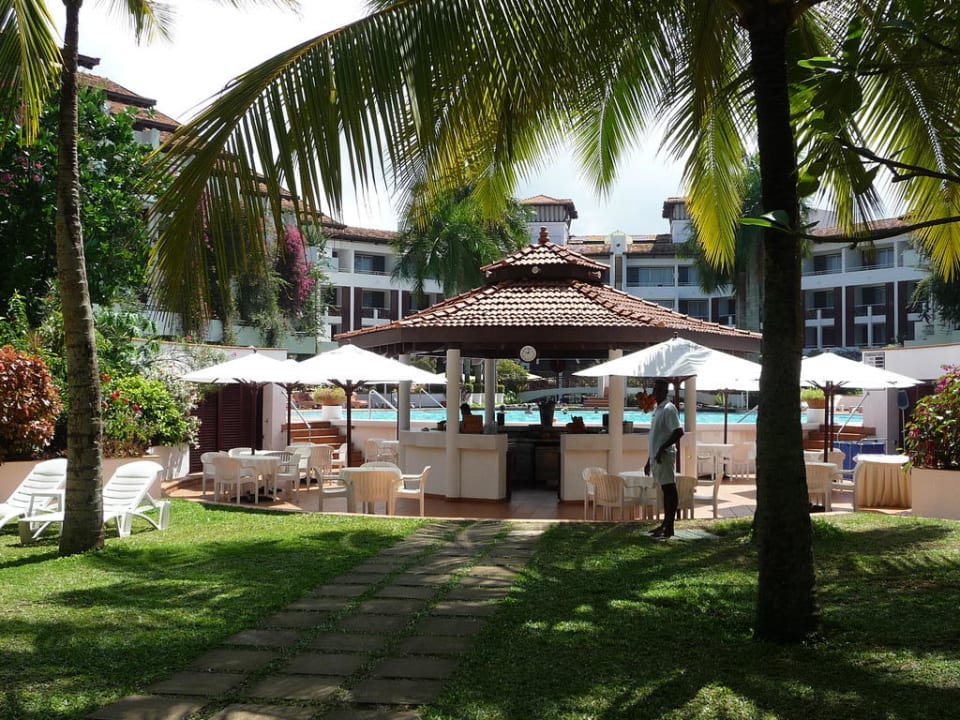 Poolbar Hotel Lanka Princess Ayurveda