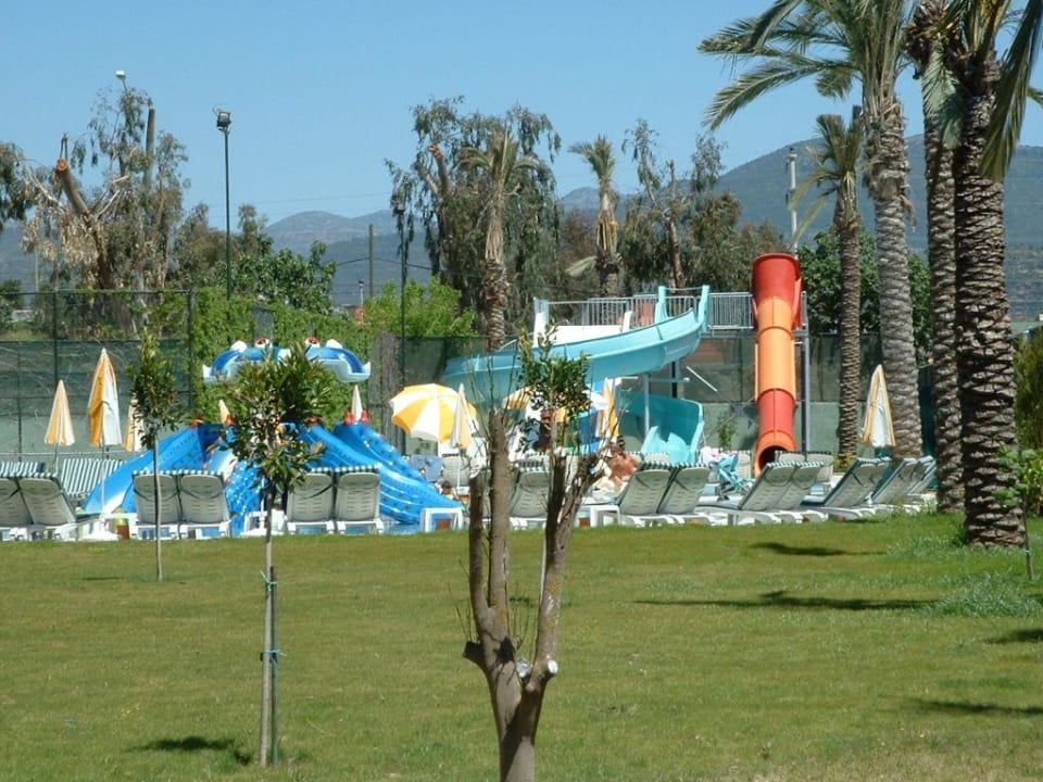 Kinderpool und Großes Poolbecken Hotel Royal Garden Beach