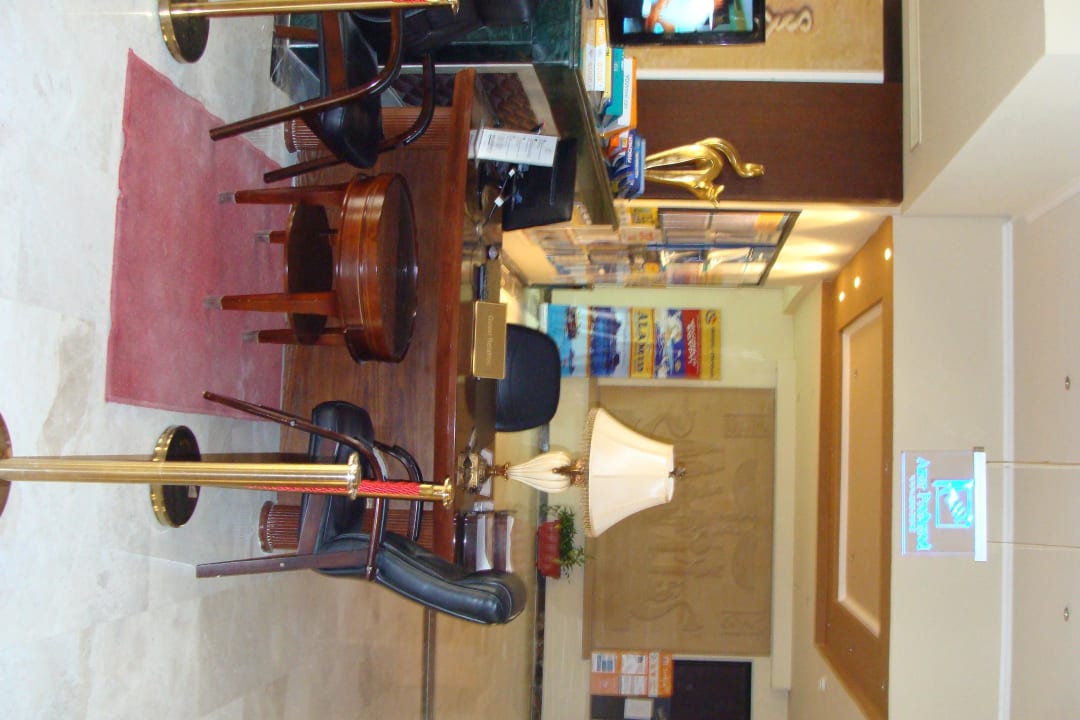 Guest Relation Amc AMC Royal Hotel & SPA