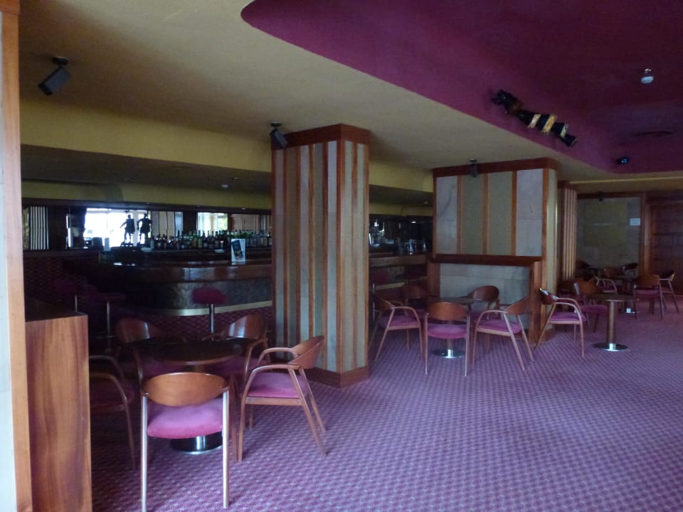 Innenbereich der Bar allsun Hotel Lucana